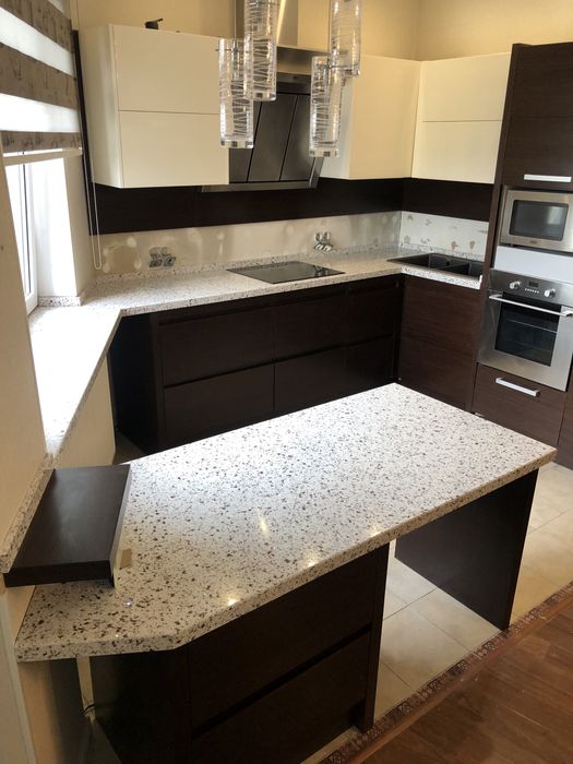 Столешницы из искусственного и натурального камня для кухни и ванны