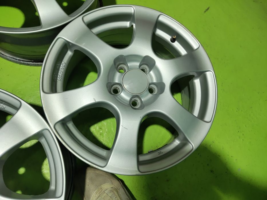 16 5x100 Subaru лети джанти 5х100 субару