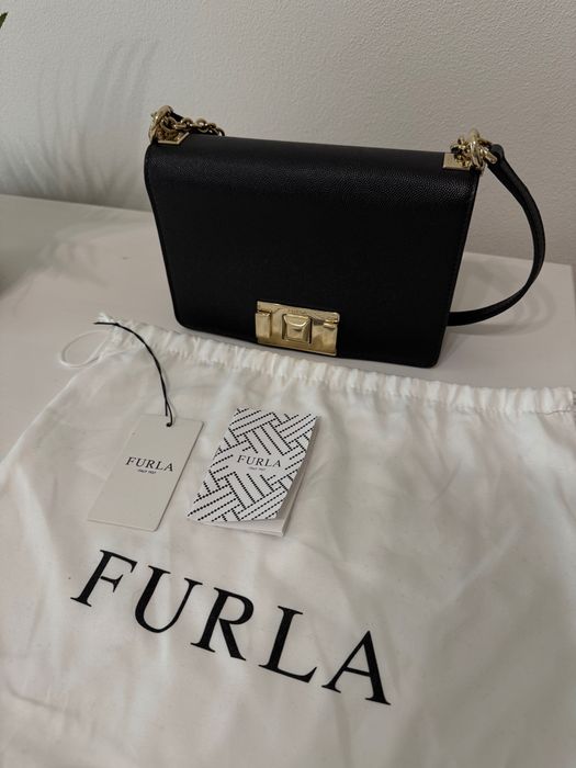 Черна кожена чанта Furla