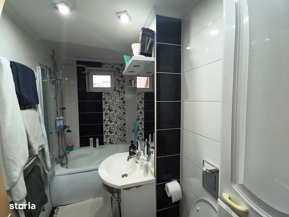 Apartament De Vanzare In Siret – 4 Camere | Etaj 1