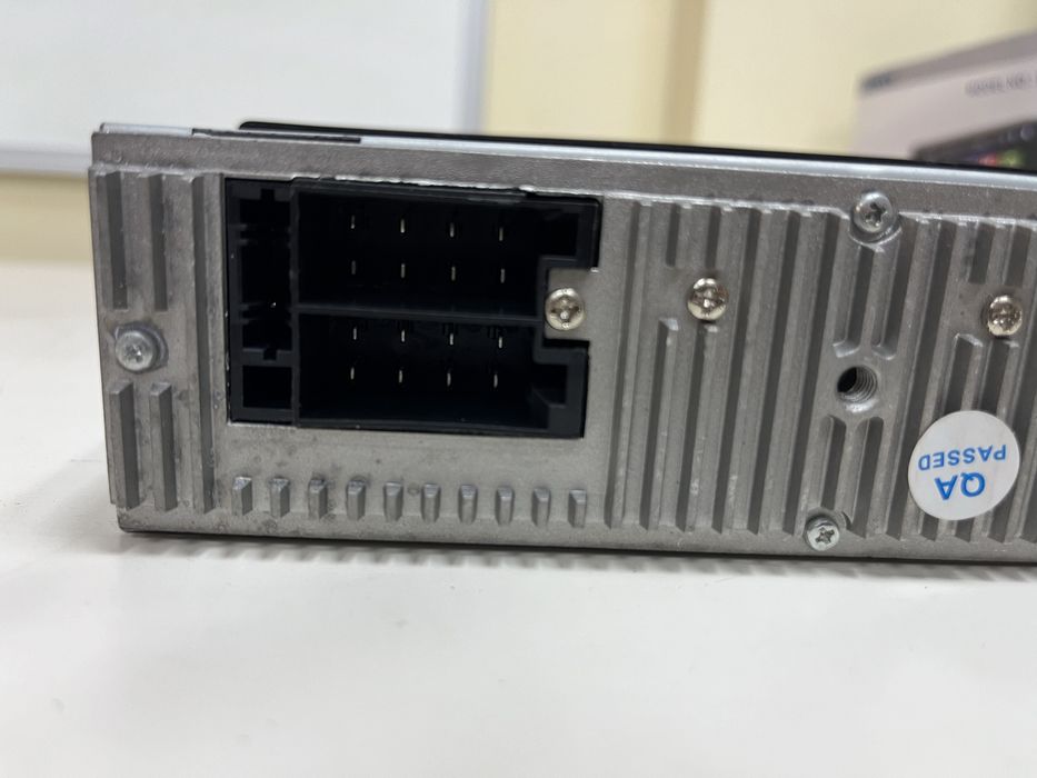 Универсален радио-касетофон за кола - ieGeek