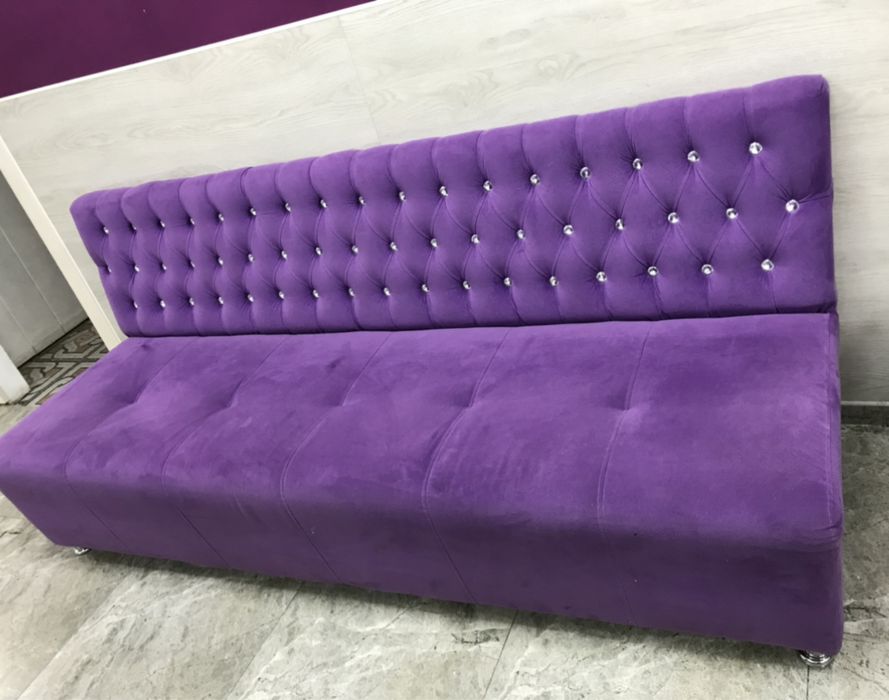 Ресепшн и диван в комплекте