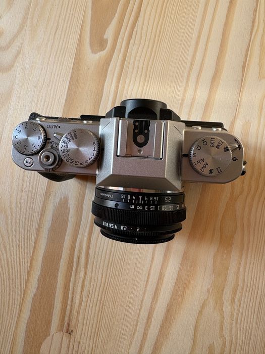 Продавам Fujifilm X-T20 + TTArtisan 25mm f/2 + аксесоари