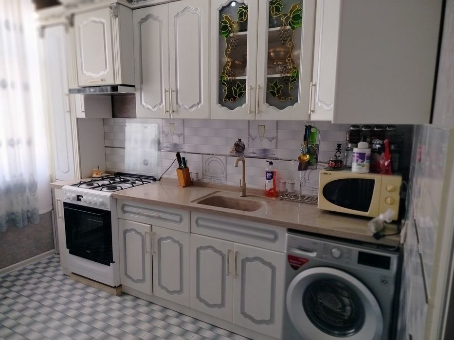 Продаётся квартира, ориентир 39 колледж, Аббос аптека. новостройка, дв