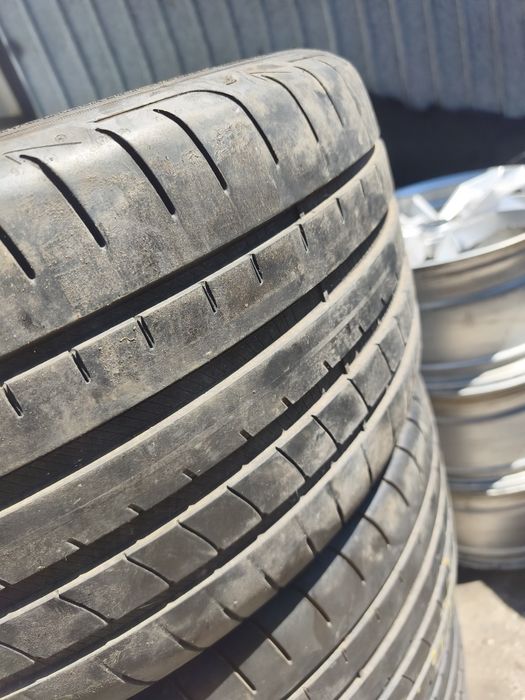 Cauciucuri de vara 255 35 R19 stare foarte buna!