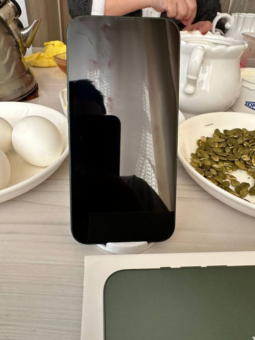 iPhone 13 отличном состоянии