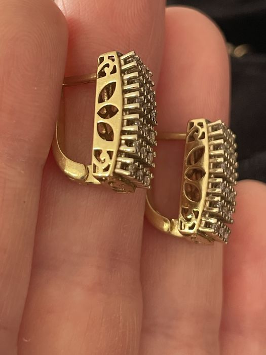 Продам Золотой набор. Кольцо и серьги.