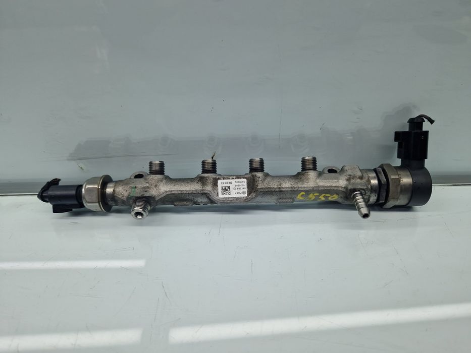 Rampa injectoare Volkswagen Golf 7 (5G) [Fabr 2014-prezent] 04L089B 1.