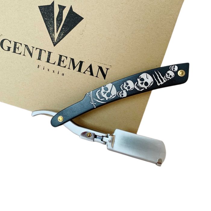 Brici pentru barbierit cu lama interschimbabila si maner de metal