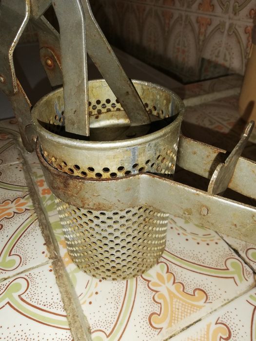 Продавам домашни потреби