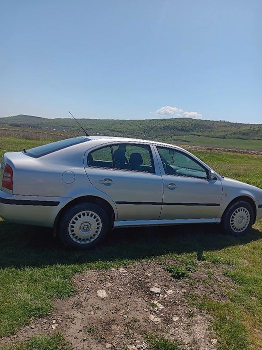 Vând Skoda Octavia