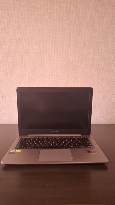 Ноутбук Asus в отличном состоянии