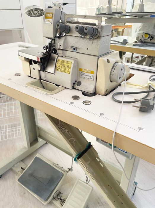 Masina de surfilat cu 1 ac si 3 fire - Dison