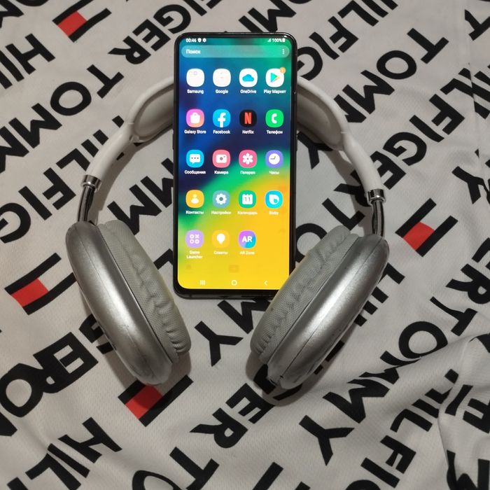 Телефон Самсунг а80