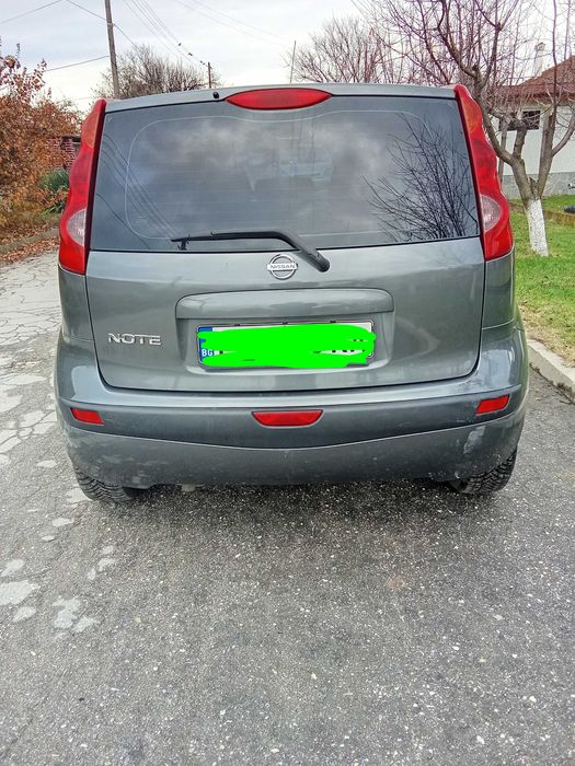 Лек автомобил Нисан Nоте