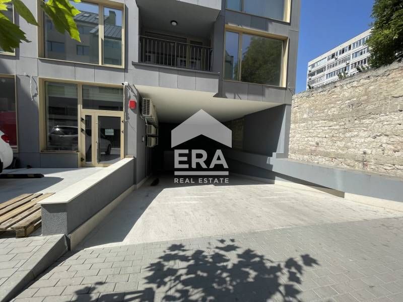 Дава се под наем Двустаен апартамент в Варна, Център - 60 кв.м за 750 € - Снимка #10