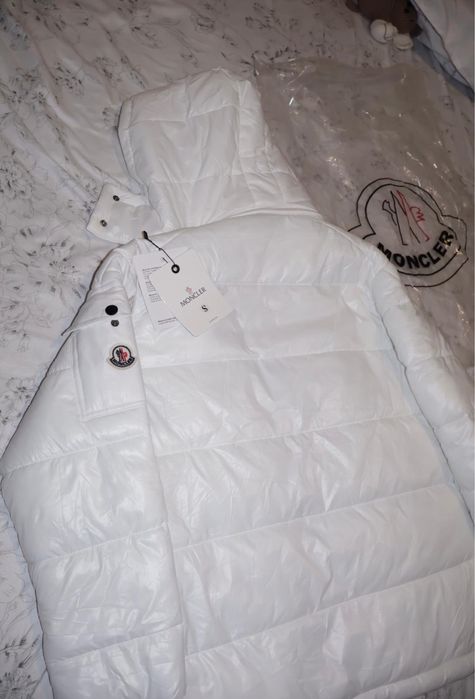 Geaca barbat puffer alba noua cu eticheta S