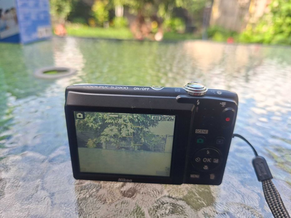 Compact Digital Camera Nikon Coolpix S2900 20.1mp 5x optical zoom