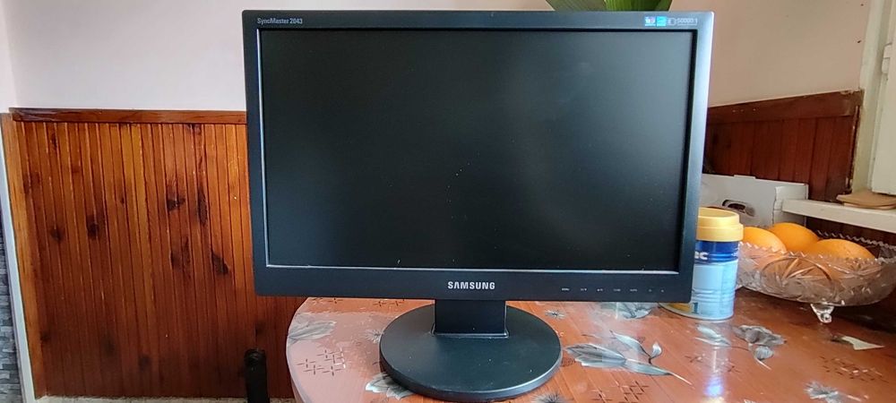 Монитор samsung 22" 1280x720p