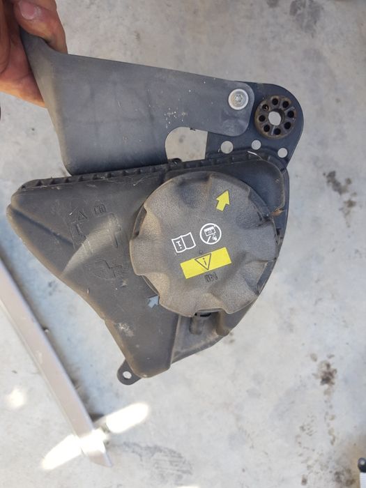 Казанче антифриз бмв ф10 ф11 520д bmw 520d f10 f11 184кс