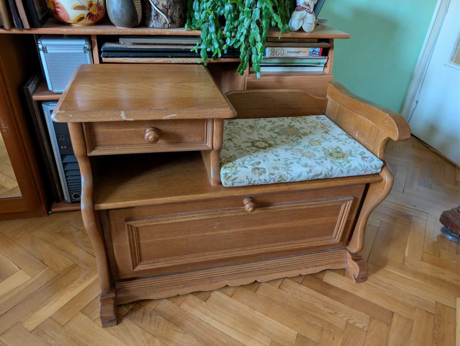 Bancheta vintage din lemn masiv