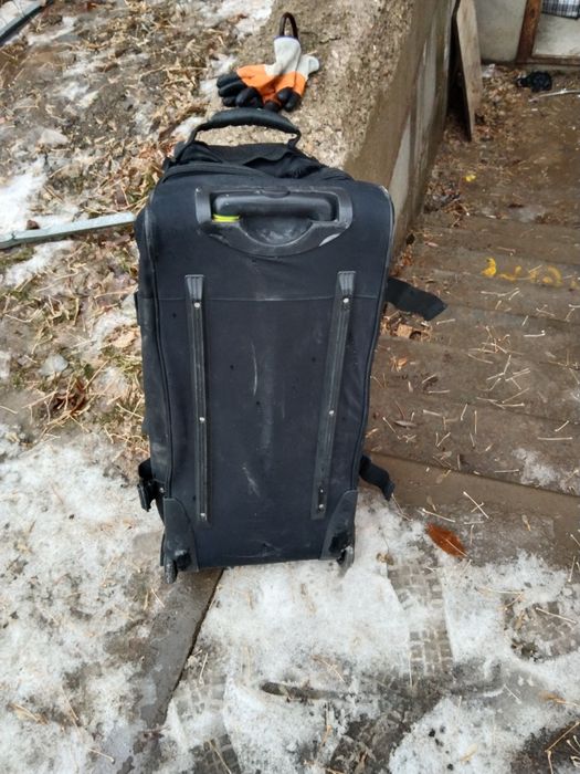 Продам чемоданы сумку б/у груша боксерская стойка