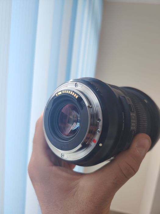 Продавам обектив Sigma 24-105mm f/4 Art