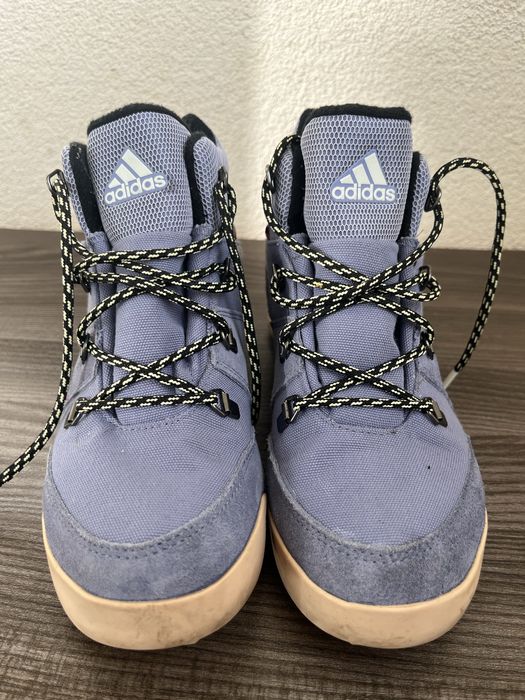 Боти Adidas 36н.