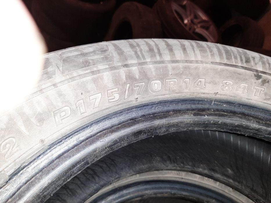 Продам 3 шины на R14