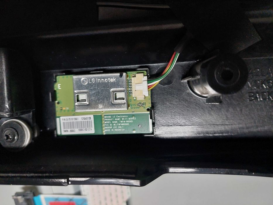 Телевизор LG 42LA691S - НА ЧАСТИ