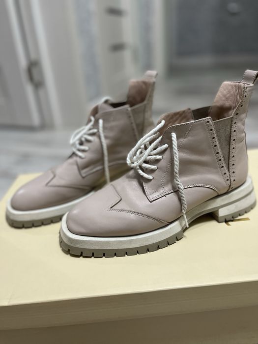 Продам обувь оазмер 37-38