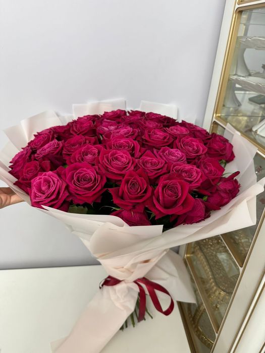 Свежий букет из красных роз