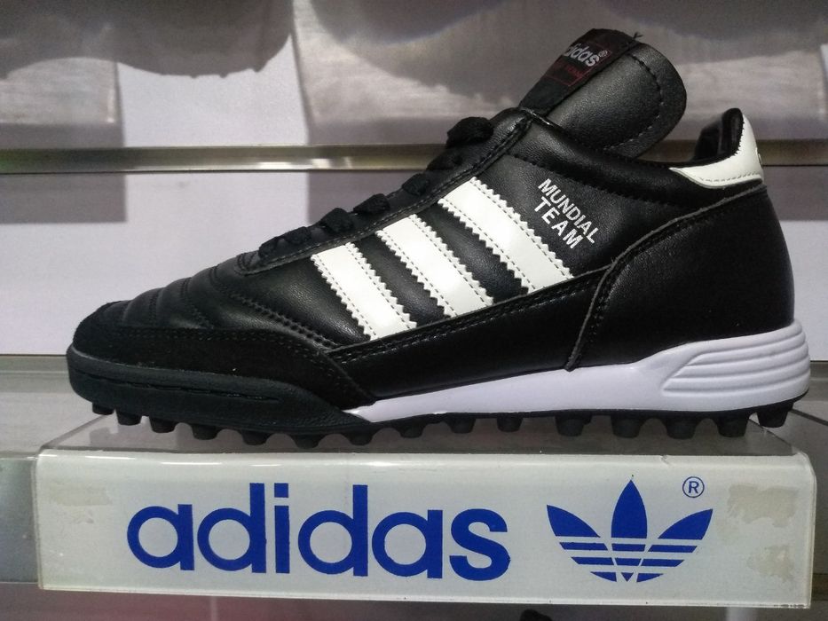 Krossovka adidas sorokonojka Kopa Mundial team