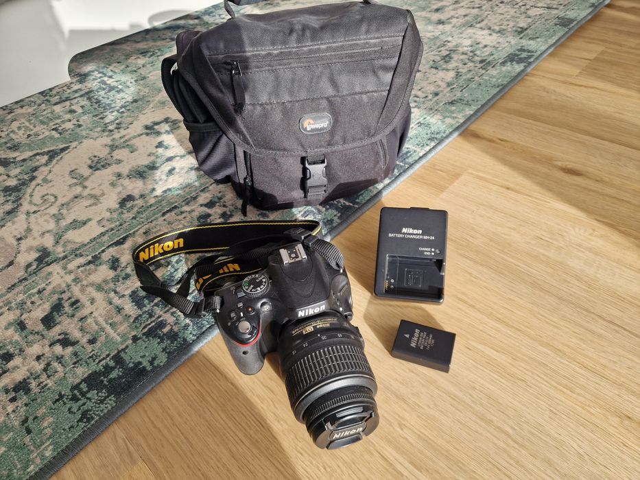 Nikon d5100 cu incarcator, obiectiv si geanta