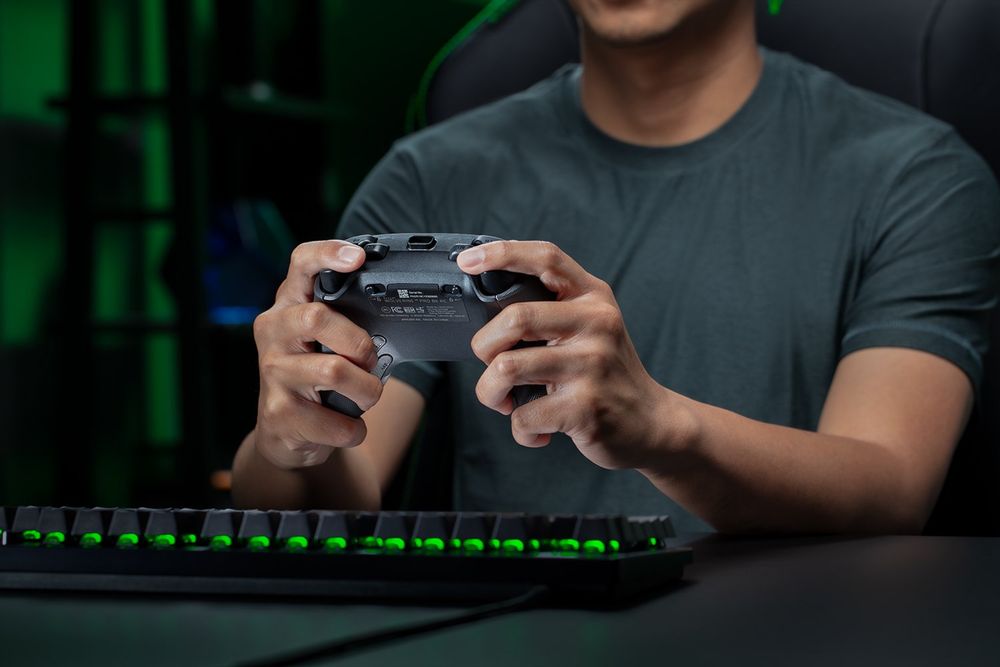 Контролер Razer Wolverine Pro 8K, PC (Виж други обяви в профила)