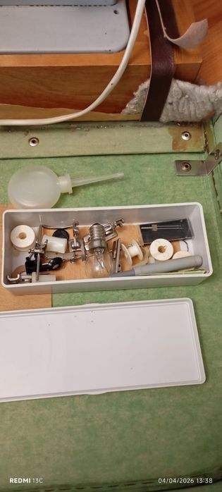 Mașina de cusut electrică CHAIKA