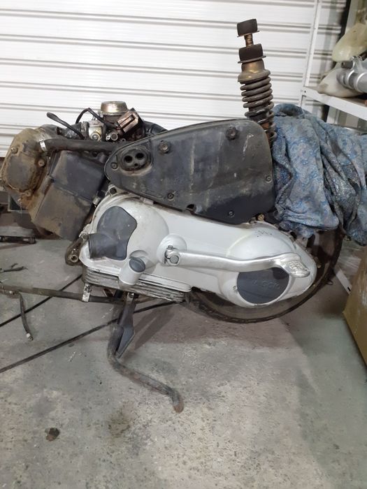 Vespa et4 125 / Веспа ет4 на части