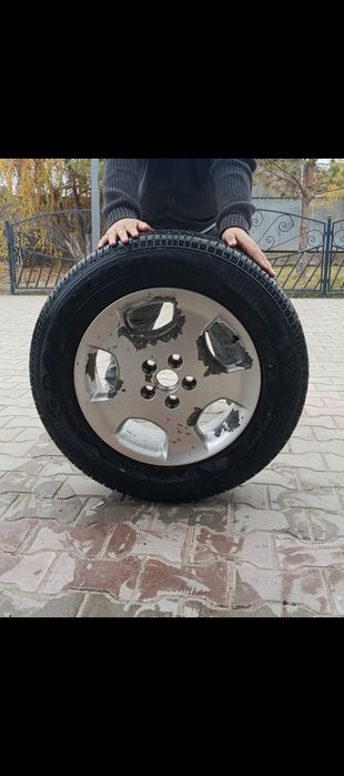 Продам запаску 225/65 R17