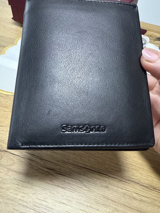 Samaonite - Мъжки портфейл с отделение за карти и монети черен цвят