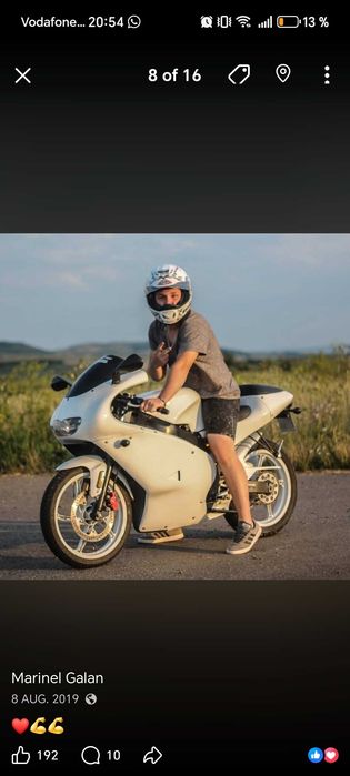 Vând motocicleta, cască și mănuși