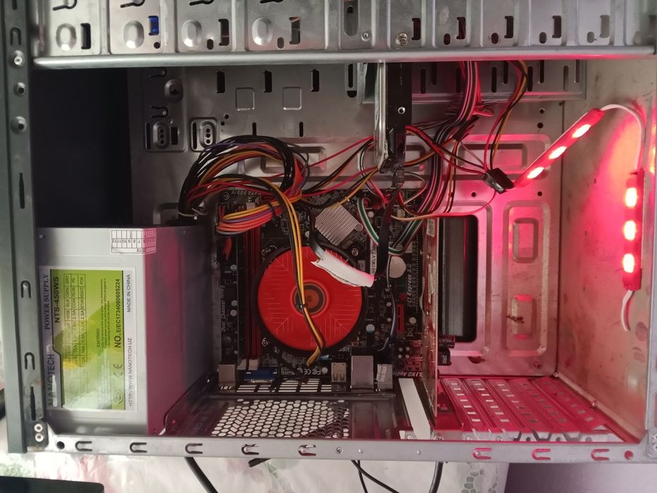 Igravoy kompyuter sotiladi!