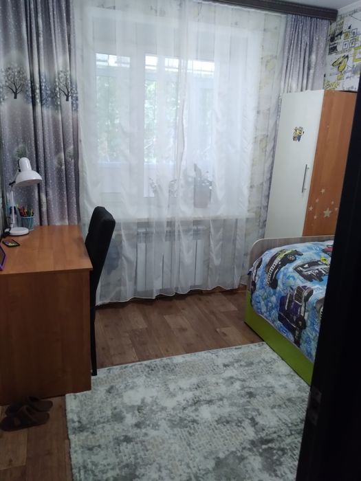 Продаю 4-комн квартиру