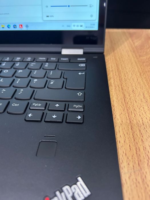 Като нов! Лаптоп Lenovo X1 Yoga Gen2 i7/16GB RAM/512GB SSD, ТЪЧ, гар.