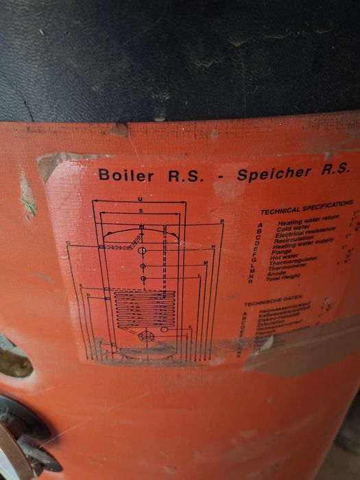 Vând pompe grundfos si un boiler