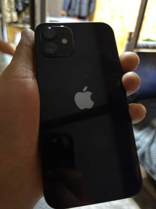 Айфон 12 на 64g акб 80%