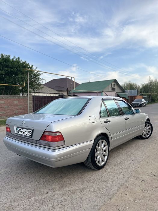 Mercedes-Benz W140