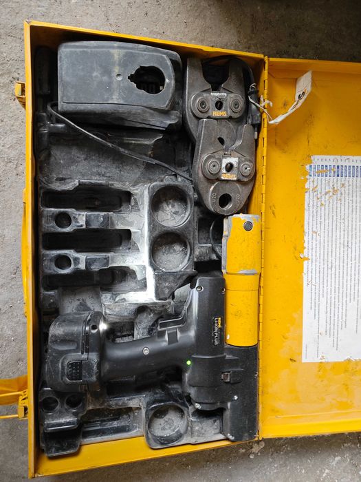 REMS AKKU-PRESS акумулаторна преса 14.4V 3.2AH