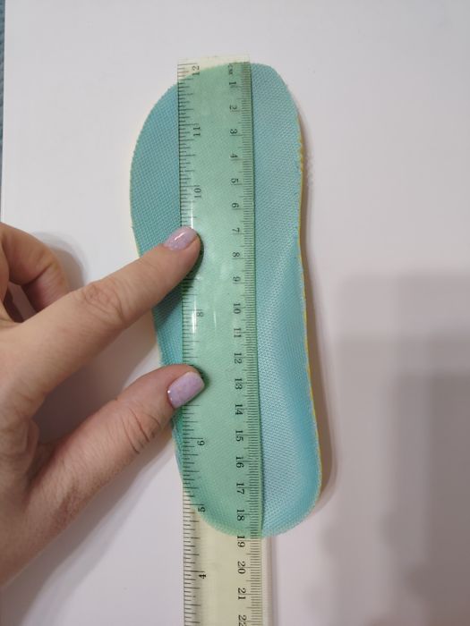 Детские кроссовки