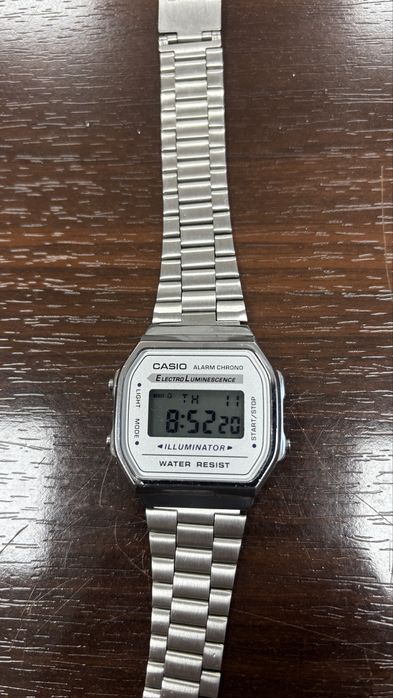 Продам часы винтажные Casio A168