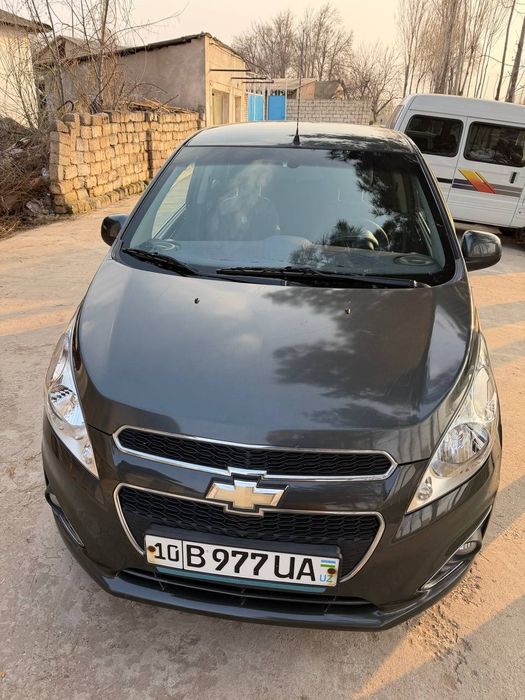 Sotiladi xolati yaxshi bir qol moshina